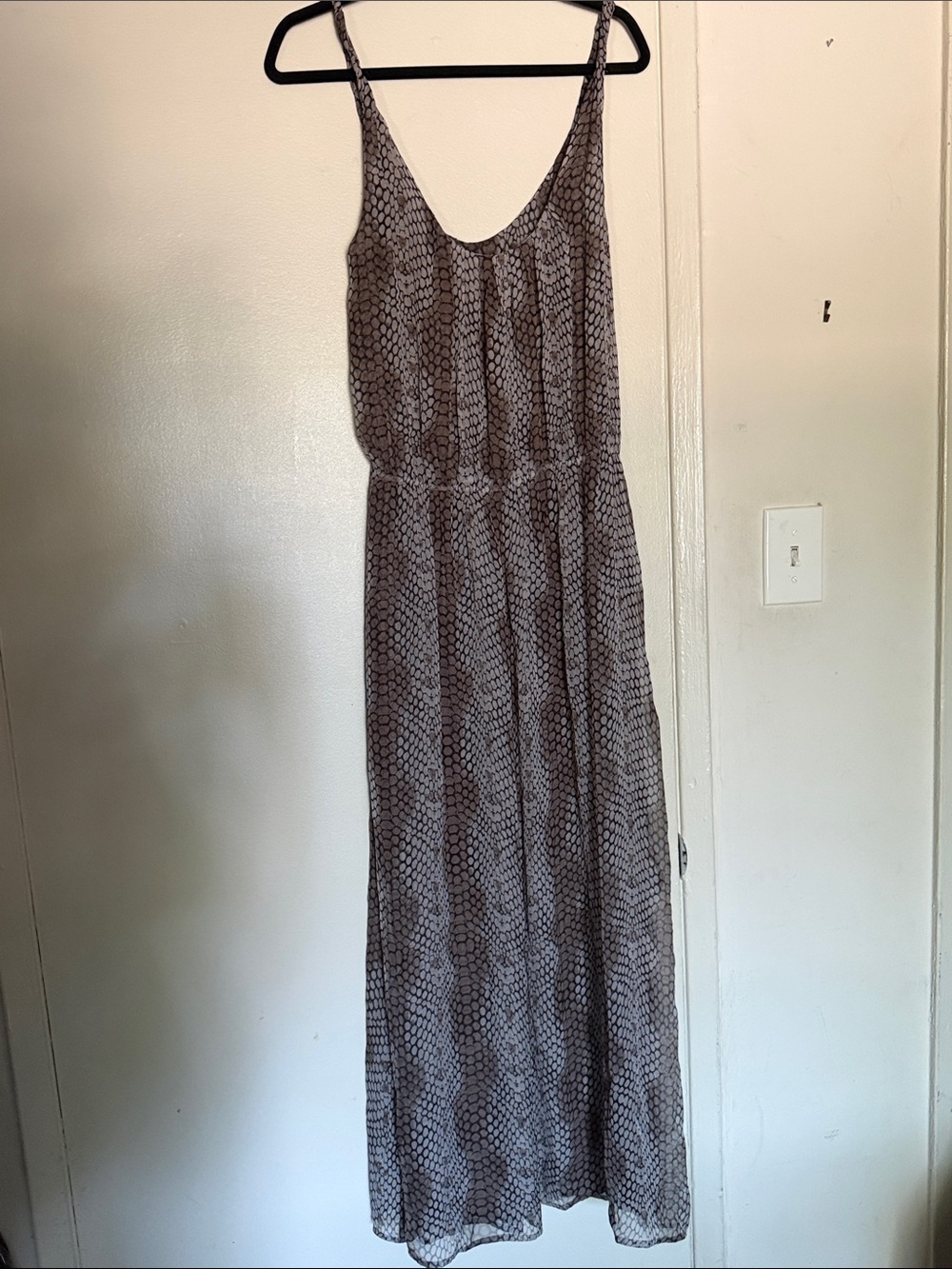 Olivaceous S Twist Spaghetti-Strap Maxi Dress in Brown and Gray Print